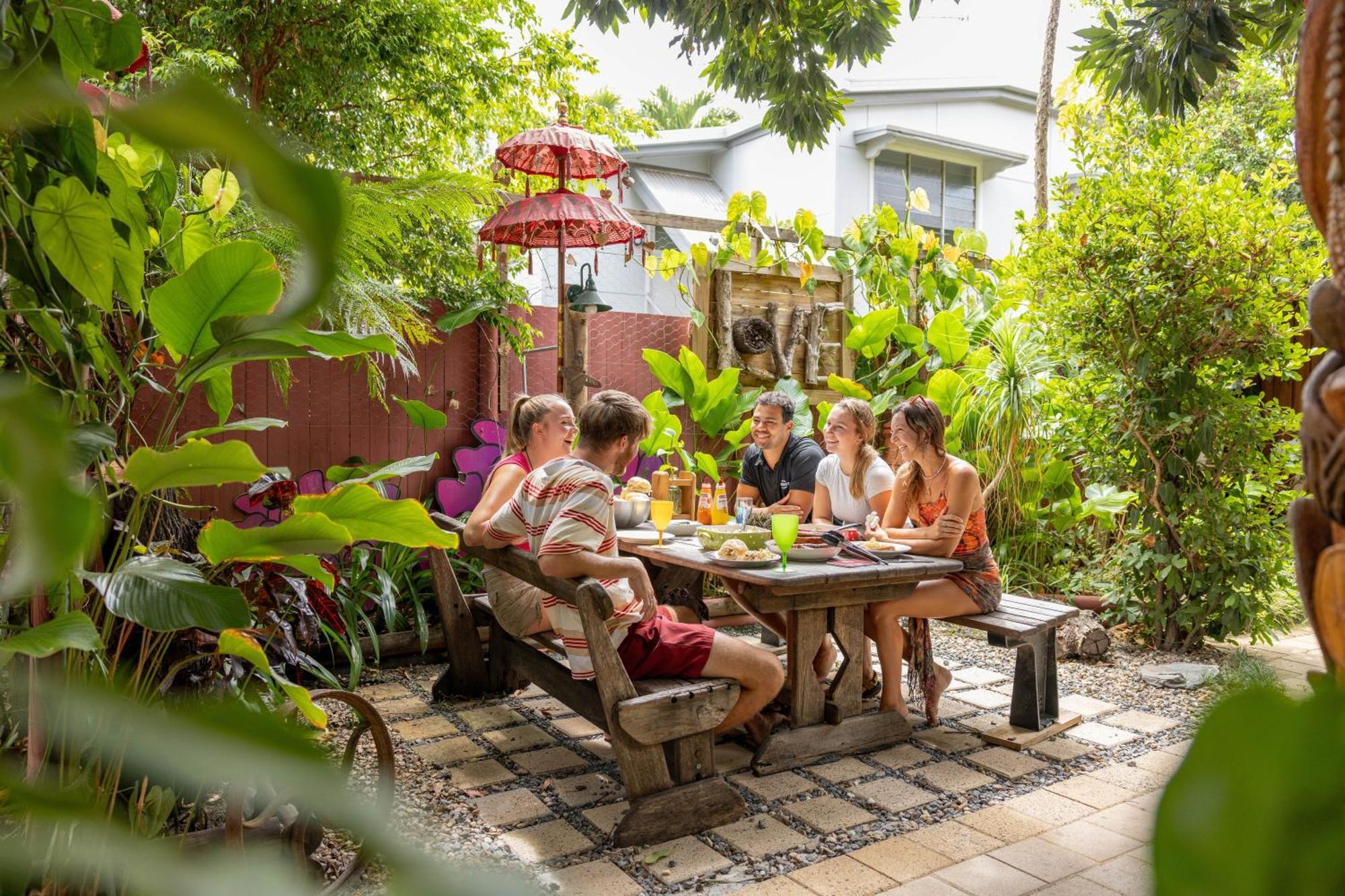 بيت شباب Travellers Oasis كيرنز المظهر الخارجي الصورة