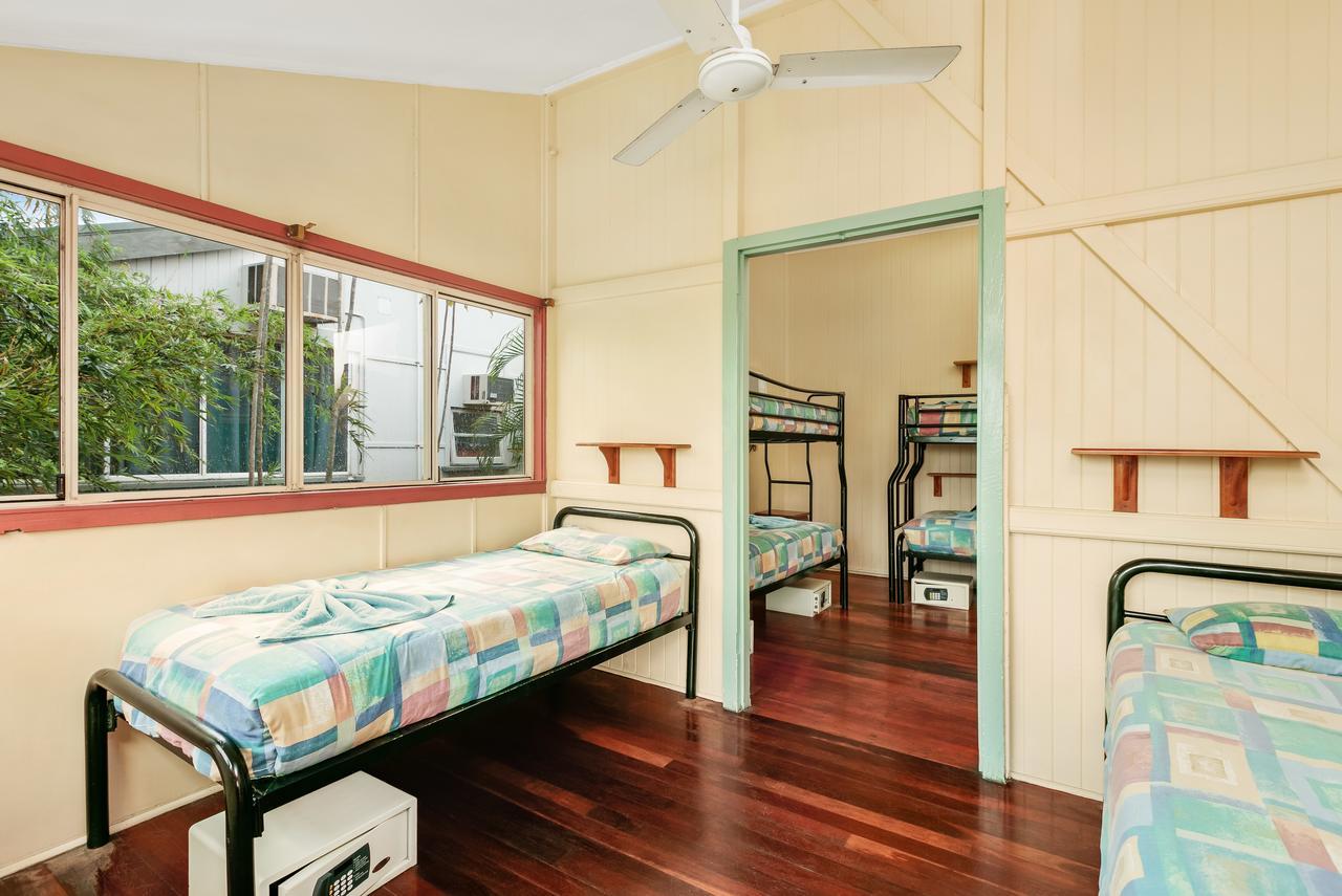 بيت شباب Travellers Oasis كيرنز المظهر الخارجي الصورة A typical room at the hostel